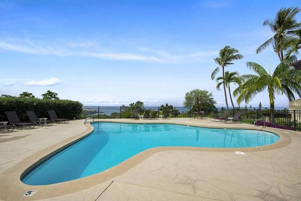 Beautiful 2/2 Condo In Kailua Kona. Ocean View! Екстериор снимка